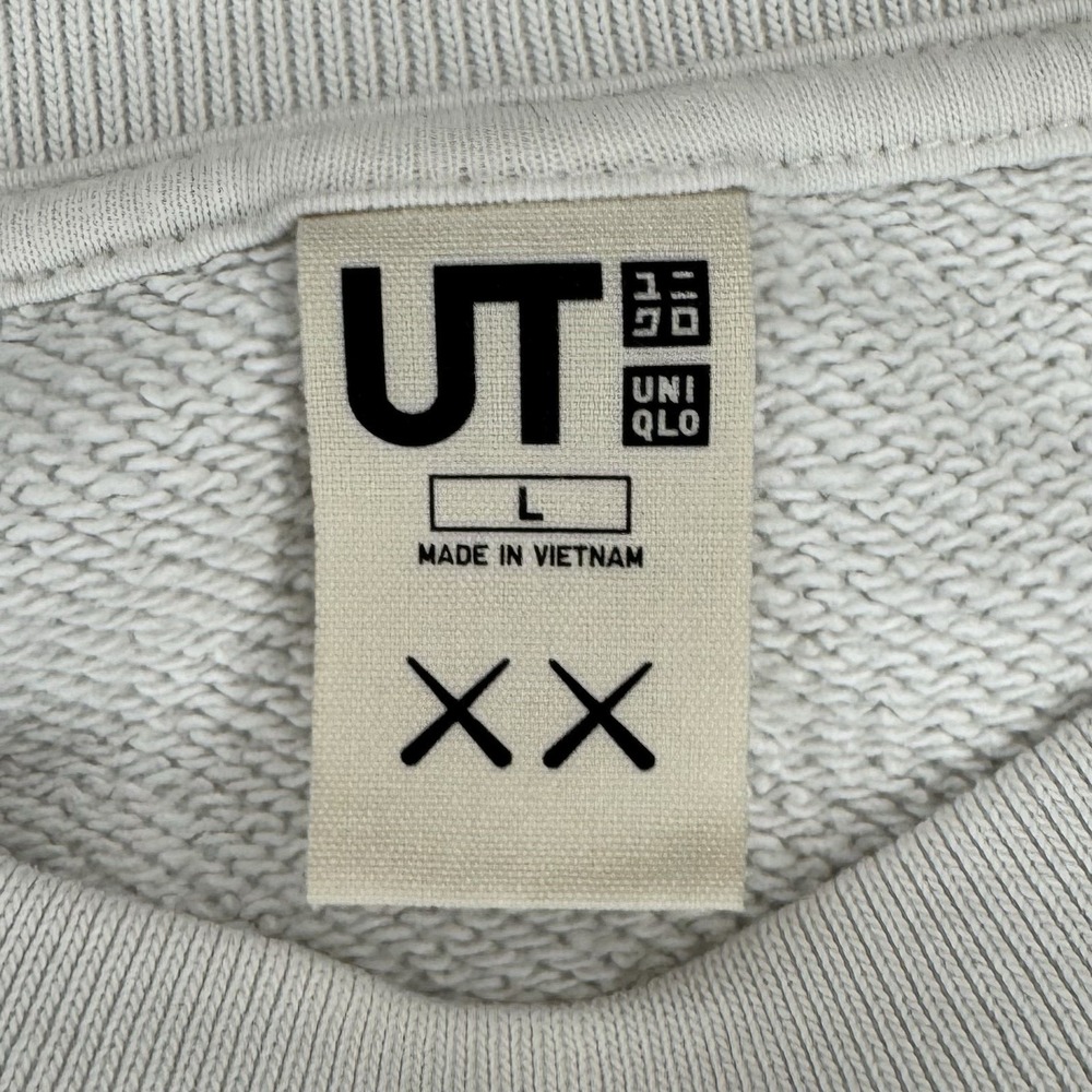 KAWS x Uniqlo Longsleeve Sweatshirt Cream White Size Large - Picture 6 of 11